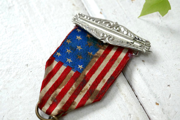 SALTAIR BEACH UTAH ユタ州 建築 13星 USA フラッグ リボン バッジ・ピンバッジ メダル ブローチ