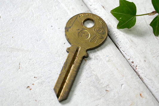 NATIONAL KEY ナショナル OLD ブランクキー クリーブランド T1 ヴィンテージ キー 鍵 USA キャラクター ロゴ デッドストック