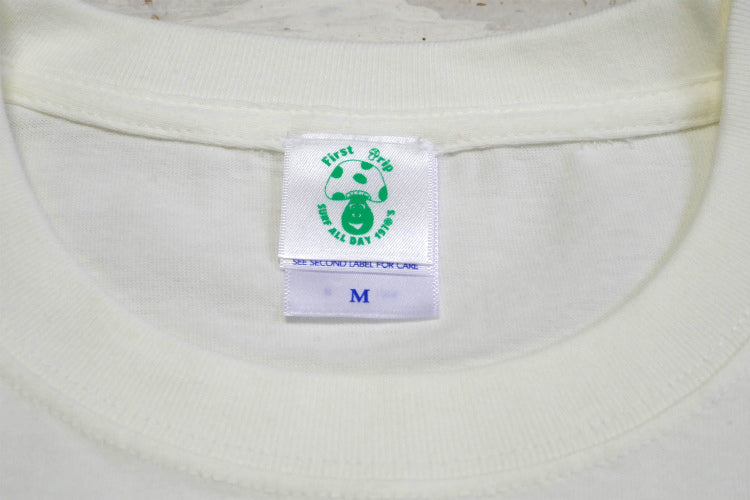 First Trip Surf All Day ファーストトリップ カレッジロゴ バニラホワイト オリジナル Tシャツ 新品