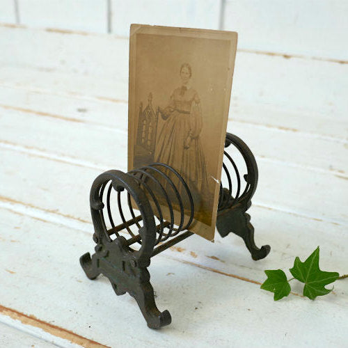ヴィクトリアデザイン キャストアイアン スプリング コイル アンティーク レターホルダー カードホルダー レタースタンド USA
