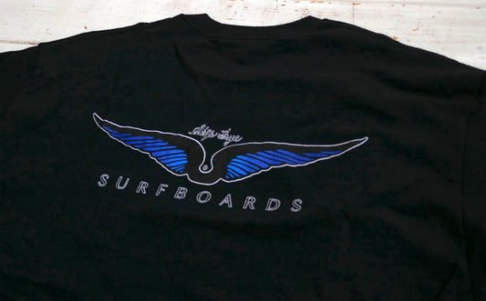 Skip Frye スキップフライ Frye Wings サーフィン ブラック×ブルー Tシャツ ポケットTシャツ Mサイズ カリフォルニア 老舗 サーフボードブランド ステッカー付き