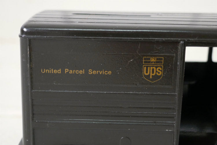 UPS デリバリー トラックUnited Parcel Service 運送会社 ダイキャスト ヴィンテージ 貯金箱 コインバンク パッケージカー ミニカー USA