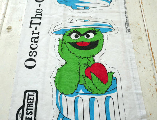 セサミストリートの仲間たち オスカー ピロードール ぬいぐるみ型 デッドストック ヴィンテージ パネル生地 キット USA