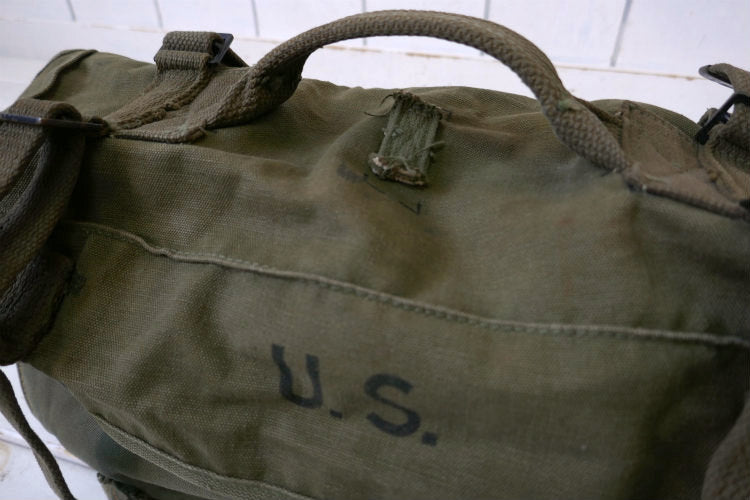 米軍実物 ミリタリー M-1945 カーキ キャンバス 40's 当時モノ 稀少価値 ヴィンテージ フィールド カーゴパック かばん バッグ USA
