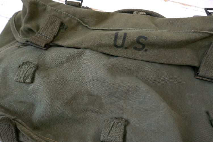 米軍実物 ミリタリー M-1945 カーキ キャンバス 40's 当時モノ 稀少価値 ヴィンテージ フィールド カーゴパック かばん バッグ USA