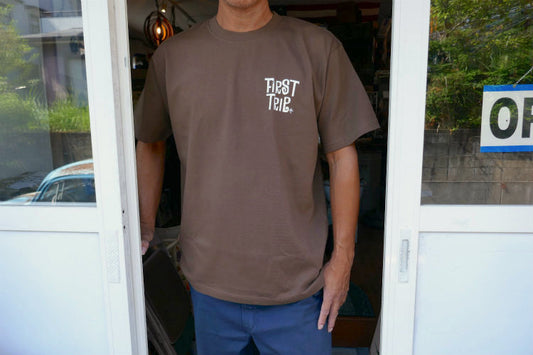 First Trip ファーストトリップ スマイル&キノコ 60's デザイン ダークブラウン オリジナル Tシャツ 新品 アパレル