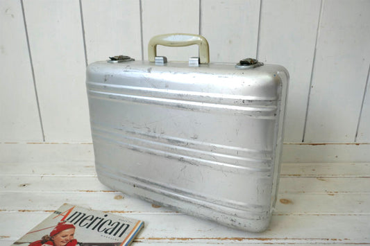 カリフォルニア ロサンゼルス アルミ製 ヴィンテージ アタッシュケース スーツケース トランク