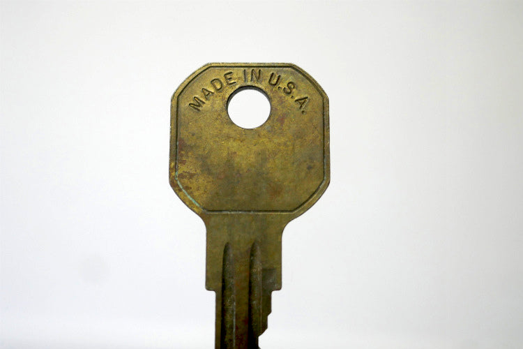 DECORAHIA LA CALIF カリフォルニア deco ヴィンテージ KEY 真鍮製 OLD キー 鍵 MADE IN USA
