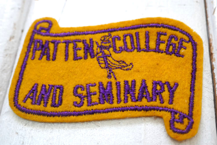 1944's オークランド PATTEN COLLEGE AND SEMINARY ヴィンテージ ワッペン OLD デッドストック刺繍 USA ファッションアクセサリー