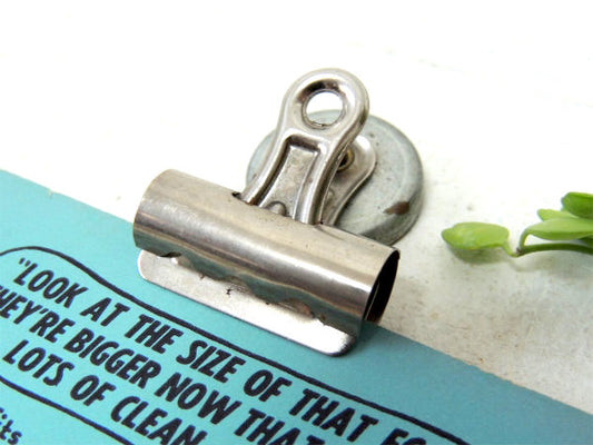 スチール製・マグネット付きの小さなヴィンテージ・クリップ/ペーパークリップ