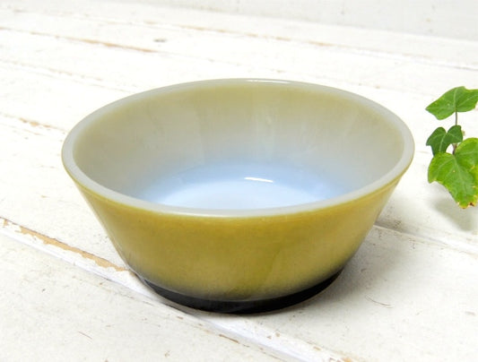【Fire King】ファイヤーキング・カーキグリーン×ブラック色・サラダボウル/ヴィンテージ食器②