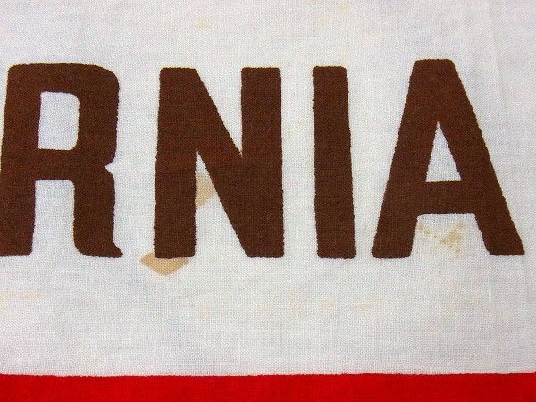 木製ポール付き・大きなヴィンテージ・カリフォルニア州旗/グリズリー/フラッグ USA