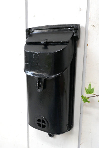 ノスタルジック ブラックトーン アイアン・アンティーク・メールボックス・郵便受け・ポスト US