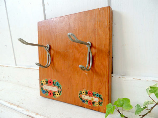 レトロな花柄デカール付き・木製・アンティーク・2連フック/ウォールフック/ハットラック USA