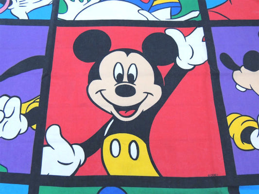 【ミッキー&フレンズ】ディズニー・43㎝パネル柄・ヴィンテージ・ユーズドシーツ(フラットタイプ)