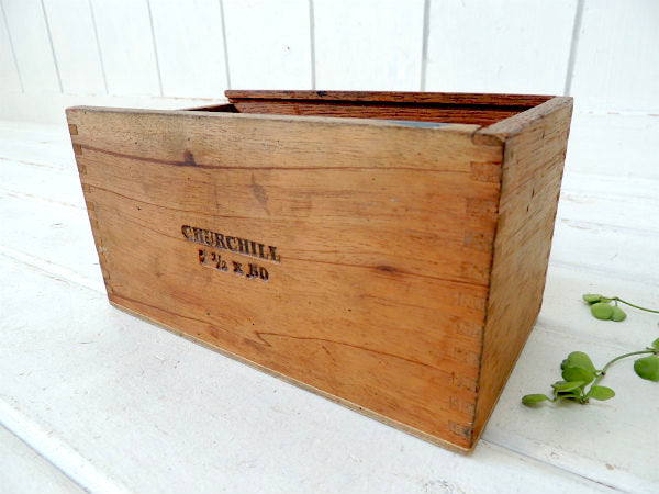 【CHURCHILL】チャーチル・取っ手付き・葉巻の小さなアンティーク・木箱/ウッドボックス
