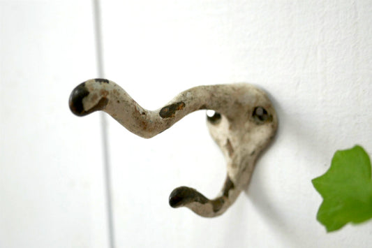 アイアン製ペンキ・ホワイト・アンティーク・ウォールフック・フック・インダストリアル・工業系