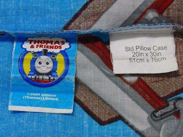 機関車トーマスとなかまたち キャラクター生地 USED ピロケース 枕カバー トーマス&ジェームス&パーシー