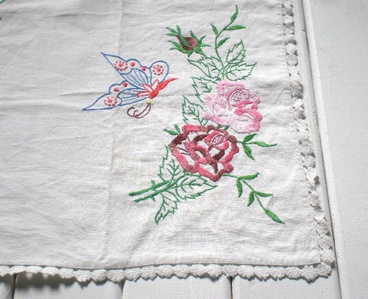 フランス 手刺繍のアンティーク・テーブルセンター