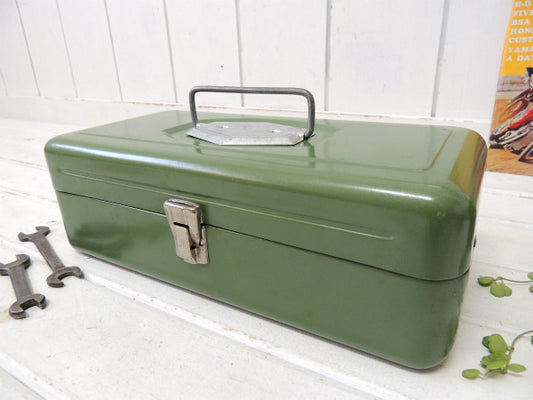 【VICTOR】オリーブグリーン色・2段式・ヴィンテージ・タックルボックス/タックルケース/工具箱