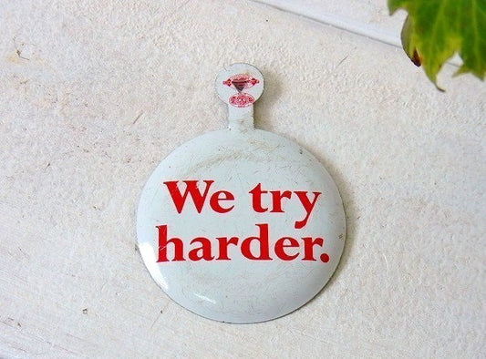 【AVIS】エイビス レンタカー・ノベルティ・ヴィンテージ・缶バッジ USA