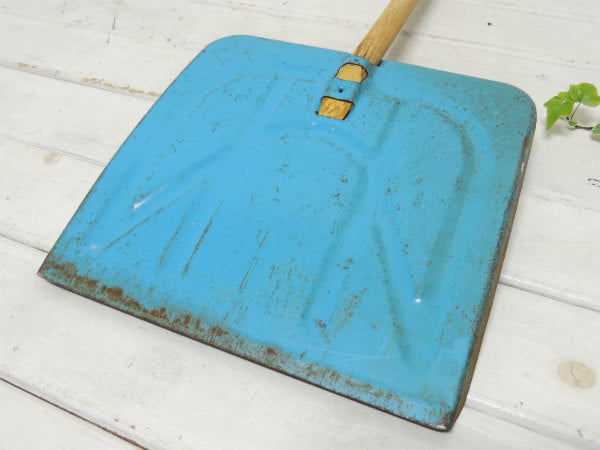 【スノーシャベル】木製×ティン製・ ロングハンドル・シャビーなヴィンテージ・雪かきスコップ/シャベル