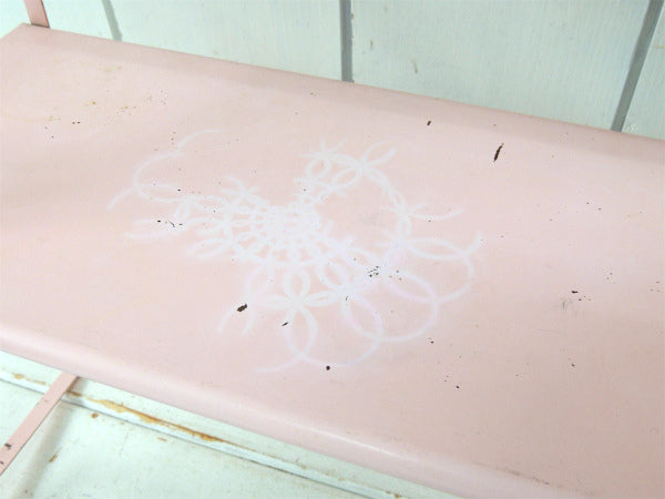 ベビーピンク色・2段式・脚付きアンティーク・シェルフ/飾り棚/ディスプレイシェルフ USA