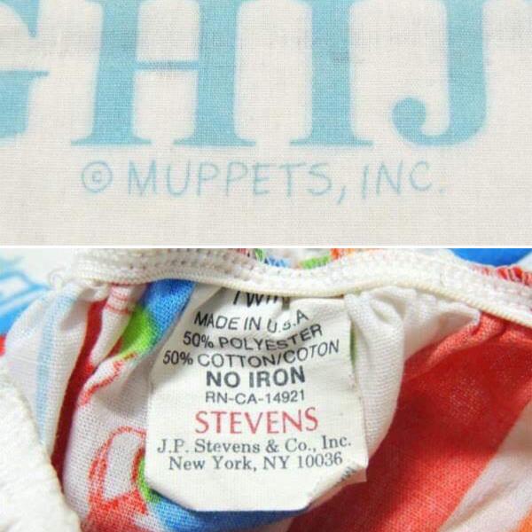 【セサミストリートの仲間たち】アルファベット柄・ヴィンテージ・ユーズドシーツ(ボックスタイプ)USA