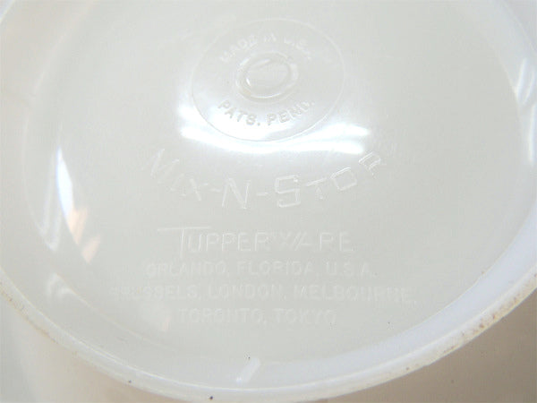 【タッパーウェア】2クォート・白色・70’sヴィンテージ・メジャーカップ/計量ボウル USA