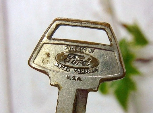 【Ford・フォード・MOTOR】鍵・アメリカ・ビンテージ・自動車キー・アメ車