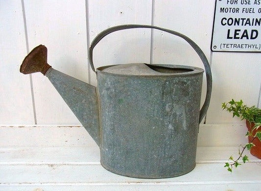 シャビー&ジャンク ブリキ製・アンティーク・ジョウロ・ウォータリングカン・ガーデニング