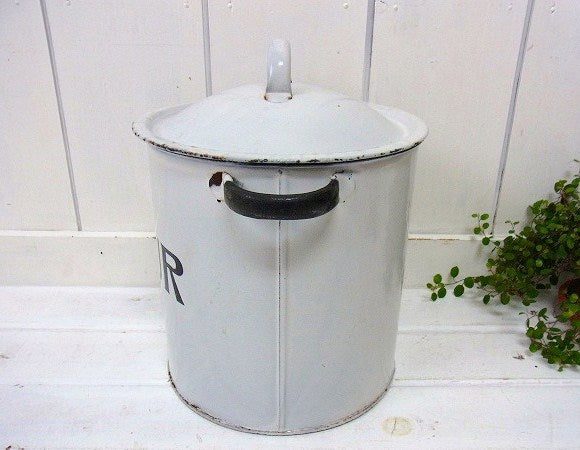 【FLOUR・英国・イギリス製】アンティーク・ホーロー製・フラワー缶・両手鍋