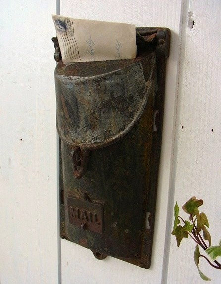 黒色のキャストアイアン製・アンティーク・メールボックス/郵便受け/ポスト USA