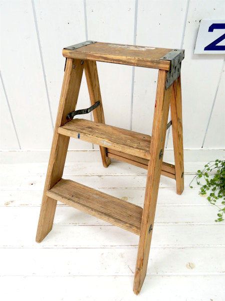 シャビーな木製・ヴィンテージ・ステップラダー/脚立/ガーデニング USA