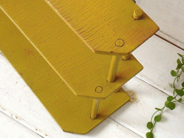 シャビーな木製のアンティーク・3段シェルフ/飾り棚/ウォールシェルフ USA