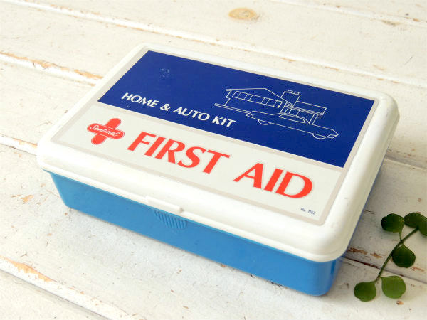 【FIRST AID】HOME&AUTO・家&車用・プラスティック製・ヴィンテージ・救急箱 USA