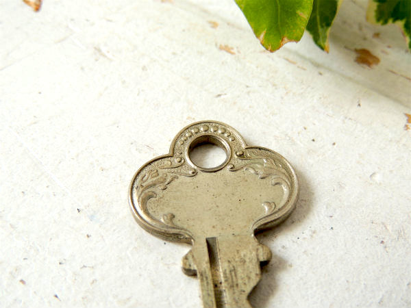 【模様の素敵な鍵・P&F】古鍵・USA・アンティーク・キー・Key・NEW BRITAIN