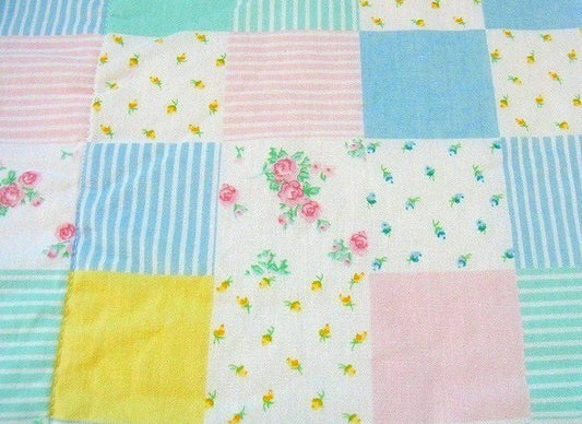 パステルカラーのパッチワーク柄・ベビーマット USA