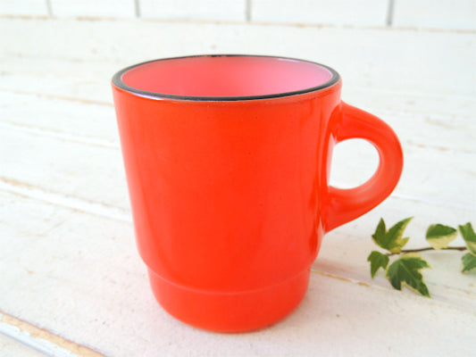 【FireKing】ファイヤーキング・赤色・スタッキング・マグカップ・Cハンドル・食器 USA