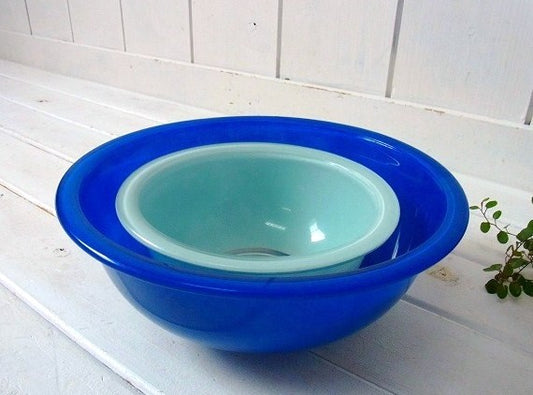 PYREX/パイレックス ブルー&水色のガラス製・ミキシングボウル・2個セット USA