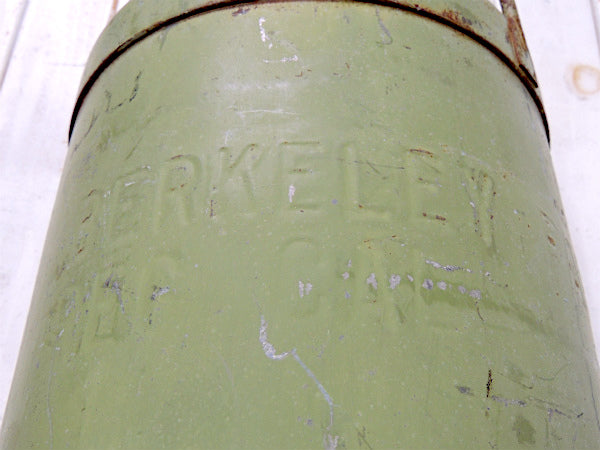 【BERKELEY FARMS】シャビー・若草色・アイアン製・アンティーク・ミルク缶・ミルク容器