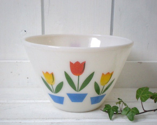 FireKing チューリップ柄・ミキシングボウル・Lサイズ