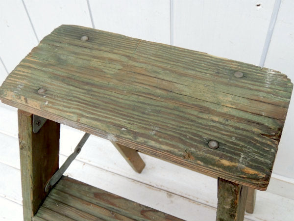 グリーン色・古い木製のシャビーなアンティーク・OLDステップラダー/脚立/ガーデニング