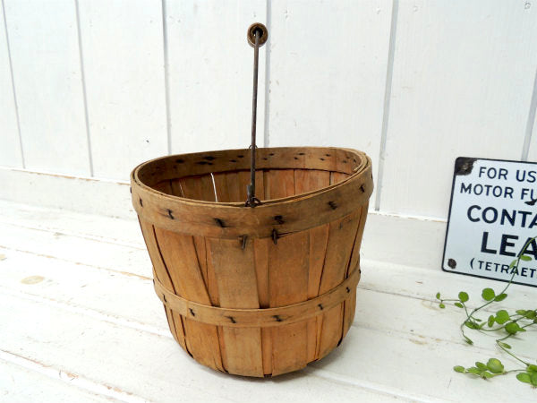 【シャビー】ハンドル付きの木製・ヴィンテージ・バスケット/ウッドバスケット・キャリーバスケット