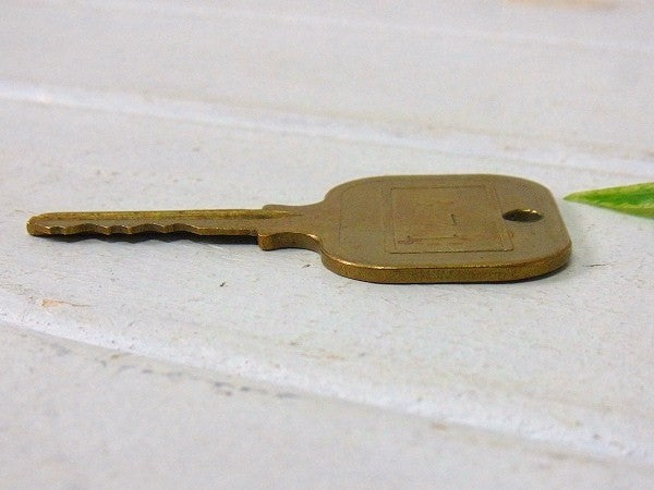KEY 471 真鍮製 ビッグサイズ・鍵・ナンバー入り・ビンテージ・キー・USA