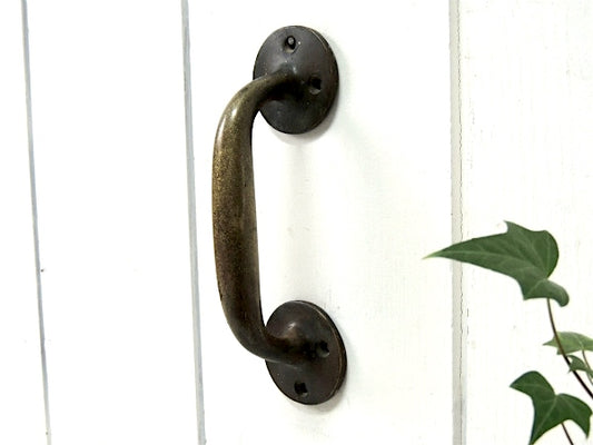 【ゴールドトーン】シャビーな真鍮製・アンティーク・ドアハンドル・取っ手・建材・USA