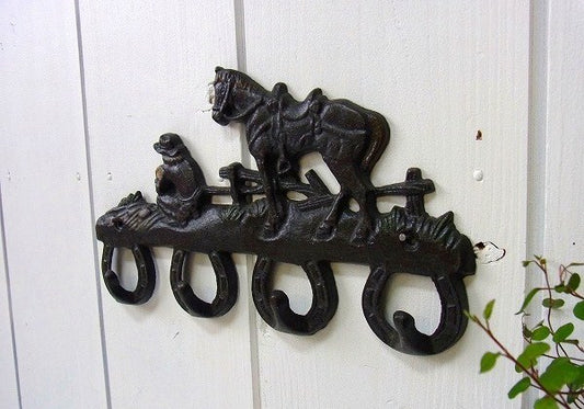 蹄鉄の形をしたアイアン製・ヴィンテージ壁掛けフック USA