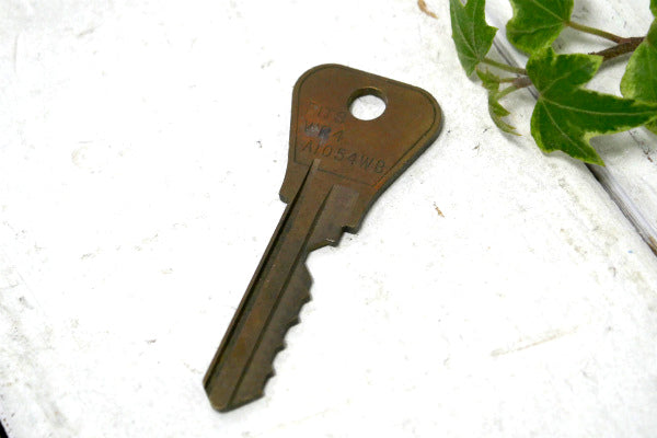 LOS AL アメ車 FITS VR4 A1054 ヴィンテージ 自動車 キー 鍵 USA 真鍮