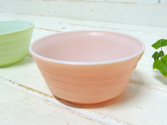 【Moderntone】ヘーゼルアトラス・モダントーン・ピンク色・ヴィンテージ・ボウル/食器