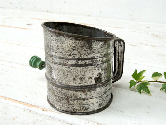 小さくて可愛いサイズ・ミントグリーン・木製ハンドル・アンティーク・シフター・粉ふるい・キッチン雑貨